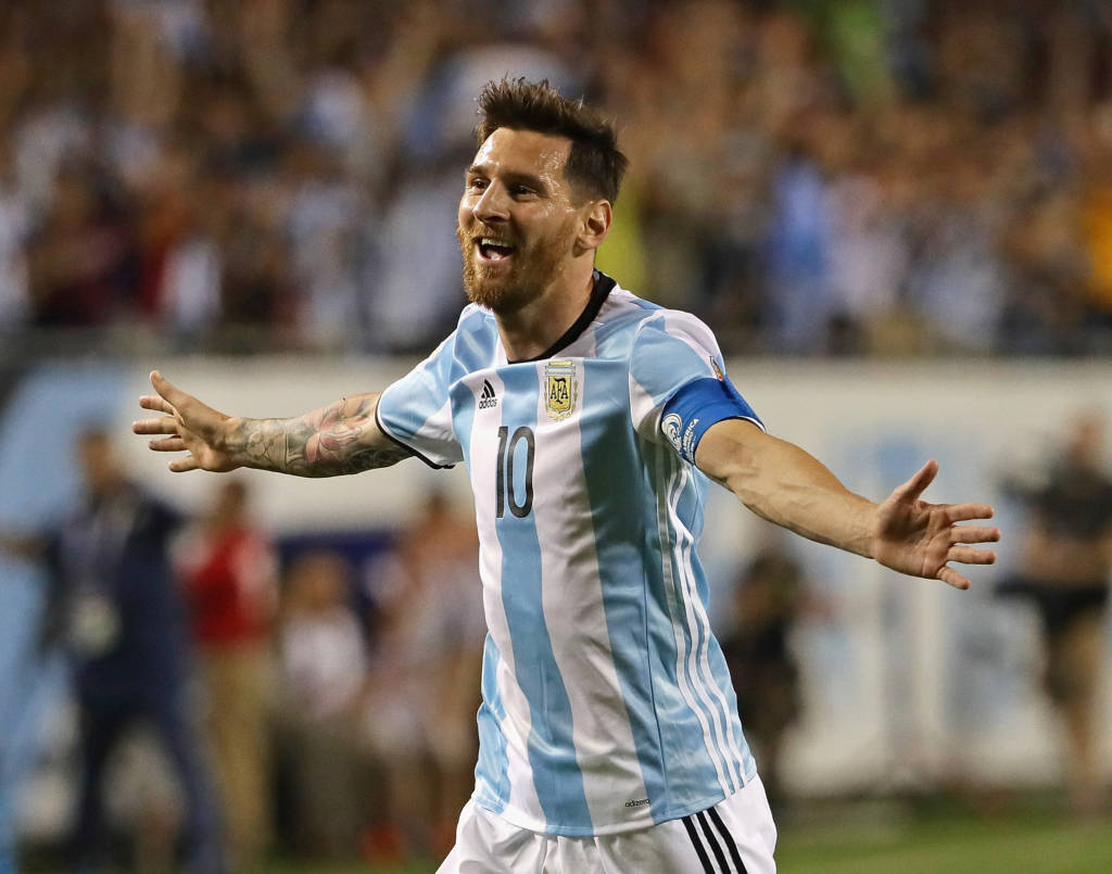 Lionel Messi marcou três dos cinco gols da Argentina contra o Panamá, na última sexta-feira (Foto: Jonathan Daniel/AFP)