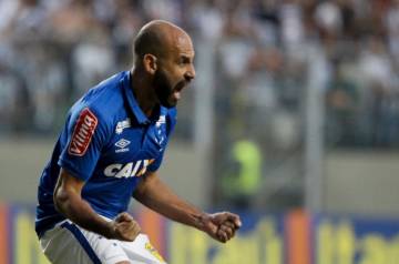 Bruno Rodrigo foi o autor do terceiro gol celeste (Foto: Washington Alves/Light Press/Cruzeiro)