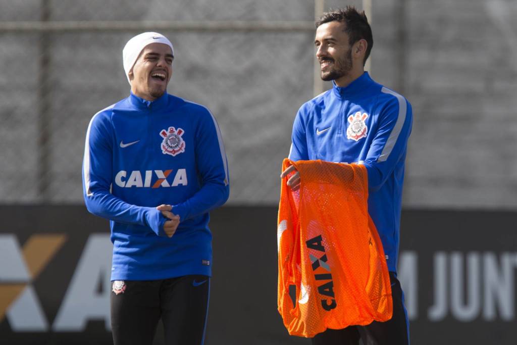 Após Fagner ficar na mira de Dunga, Uendel espera chamar a atenção de Tite (foto: Daniel Augusto Jr./Ag. Corinthians)