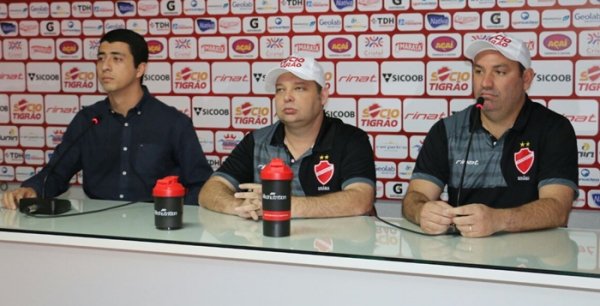 Guilherme Alves (à direita) tem 41 anos (Foto: Divulgação)