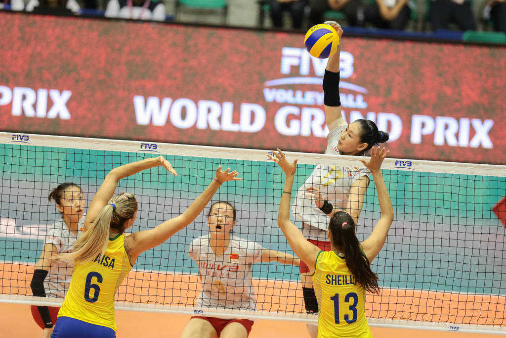 Brasil não resistiu ao jogo das chinesas e sofreu segunda derrota no torneio (Foto: Divulgação/FIVB)