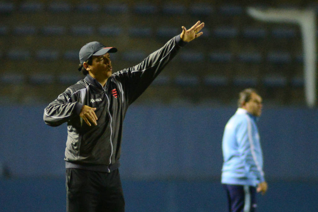 Fernando Diniz espera obter o mesmo sucesso do Audax no Oeste (Foto: Renato Silvestre)