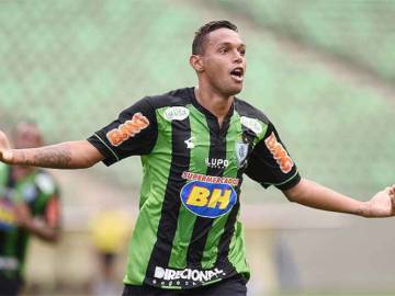 Lateral já atuou pelo Coelho em 2011 e 2014 (América-MG/Divulgação)