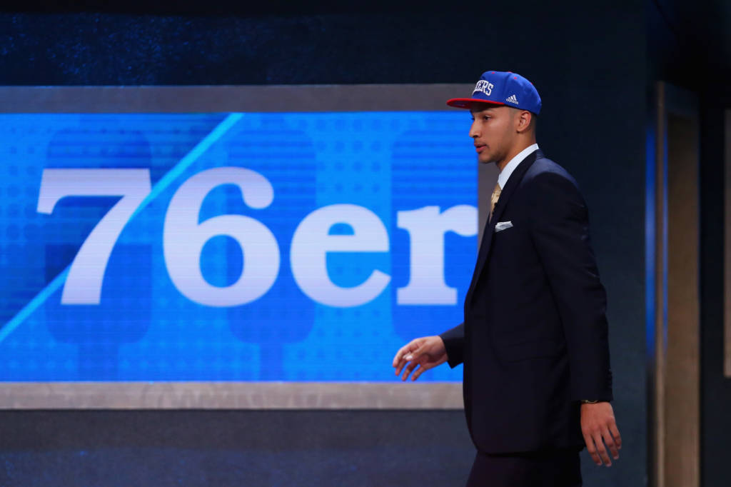 Simmons era o favorito para ser a primeira escolha do draft (Foto: Mike Stobe/AFP)