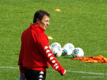 Kudelka: "Sempre acreditei neste jogador" (Huracán/Divulgação)