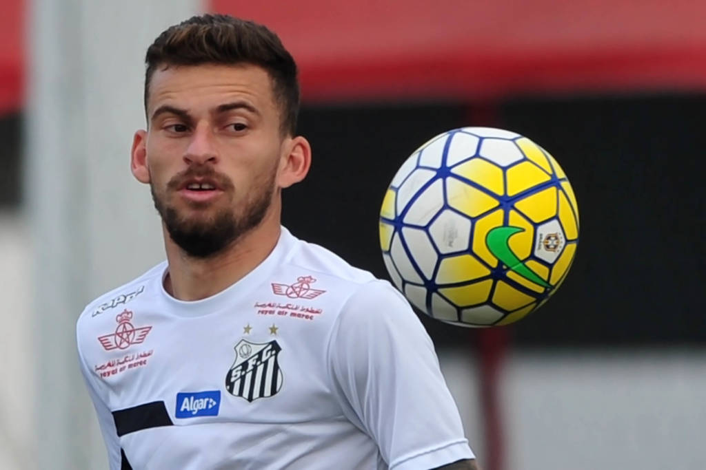 Lucas Lima tem contrato até o fim de 2017 com o Santos (Foto: Ivan Storti)