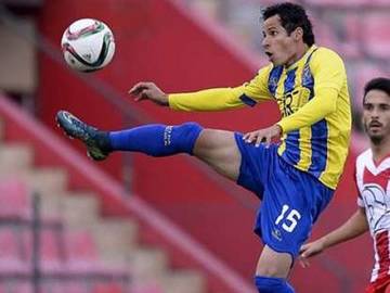 Jogador de 30 anos estava no futebol português e vinha sendo observado por Sérgio Vieira (Reprodução/Site do América-MG
