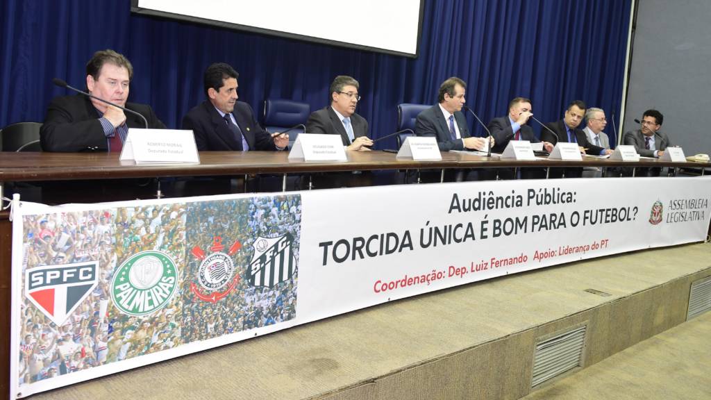 Audiência pública discutiu o tema torcida única, mas projeto já tenta acabar com a medida (Foto: Fernando Dantas/Gazeta Press)