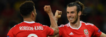 Robson-Kanu acredita que Bale será o melhor jogador do mundo (Foto: Paul Ellis/AFP)