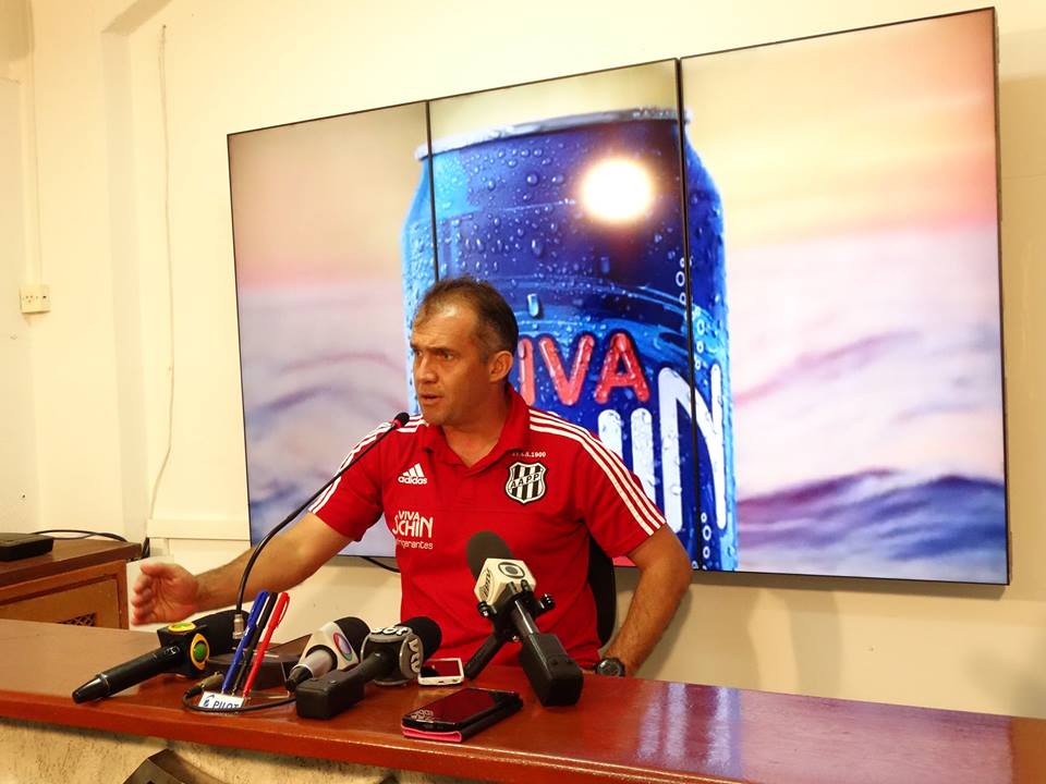 Eduardo Baptista elogiou o time que venceu o São Paulo no último final de semana (Foto: Daniel Ribeiro/PontePress)