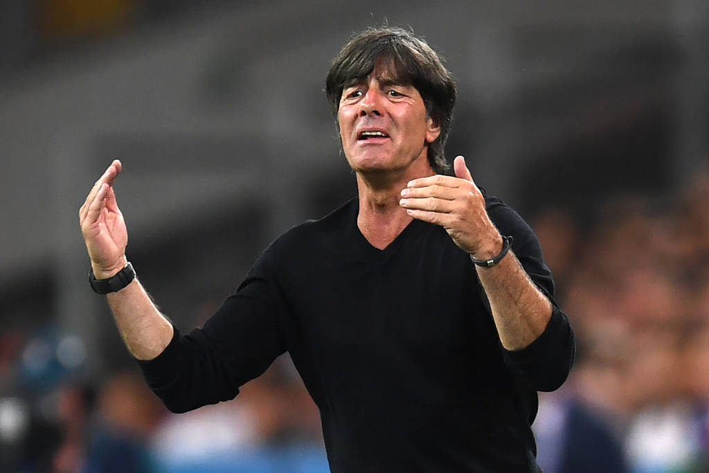 Joachim Low (AFP PHOTO/PATRIK STOLLARZ)