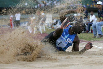 ESPORTES - ATLETISMO - GRANDE PRÊMIO SÃO PAULO DE ATLETISMO - O atleta brasileiro Jadel Gregório durante a prova de salto triplo - Pista de Atletismo do Estádio Ícaro de Castro Mello - São Paulo - SP - Brasil - 22/05/2008 - Foto: Marcelo Ferrelli/Gazeta Press