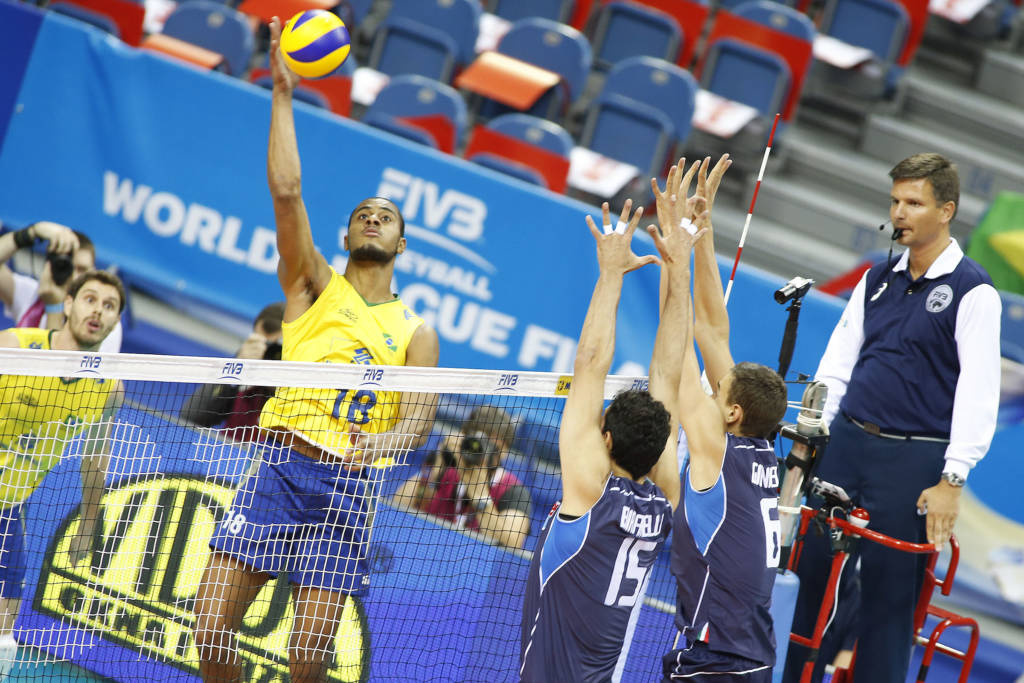 Lucarelli é um dos principais jogadores do Brasil (Foto: Divulgação/FIVB)