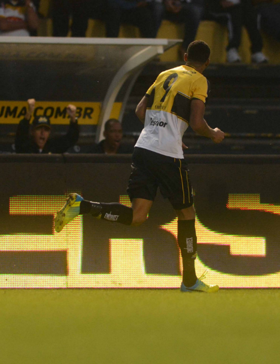 Gustavo possui uma ótima média de gols na temporada (Foto: Caio Macedo/Criciúma)