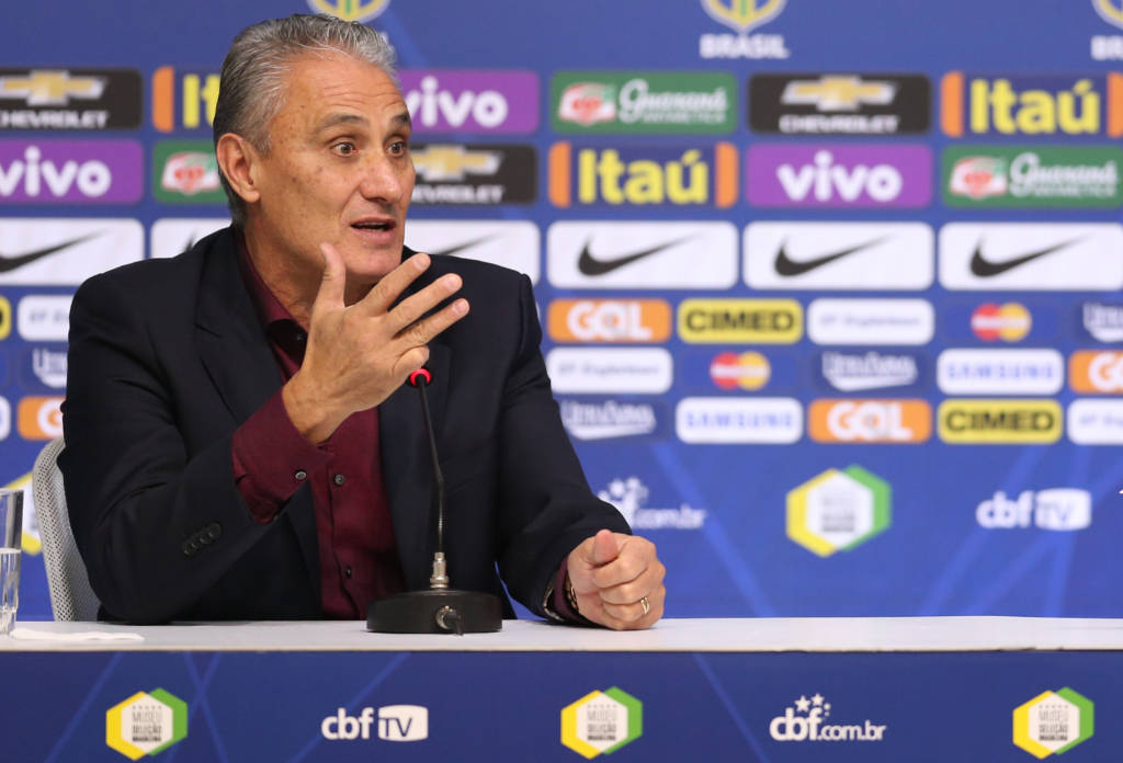Treinador da Seleção principal concedeu entrevista coletiva em visita à Olímpica (Foto: Lucas Figueiredo / MoWA Press)