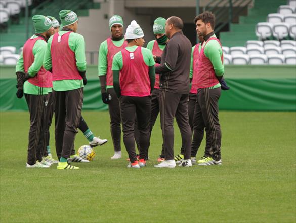 O Coxa realizou sua última preparação no Couto Pereira, antes de embarcar para o Recife (Foto: Divulgação/Coritiba)