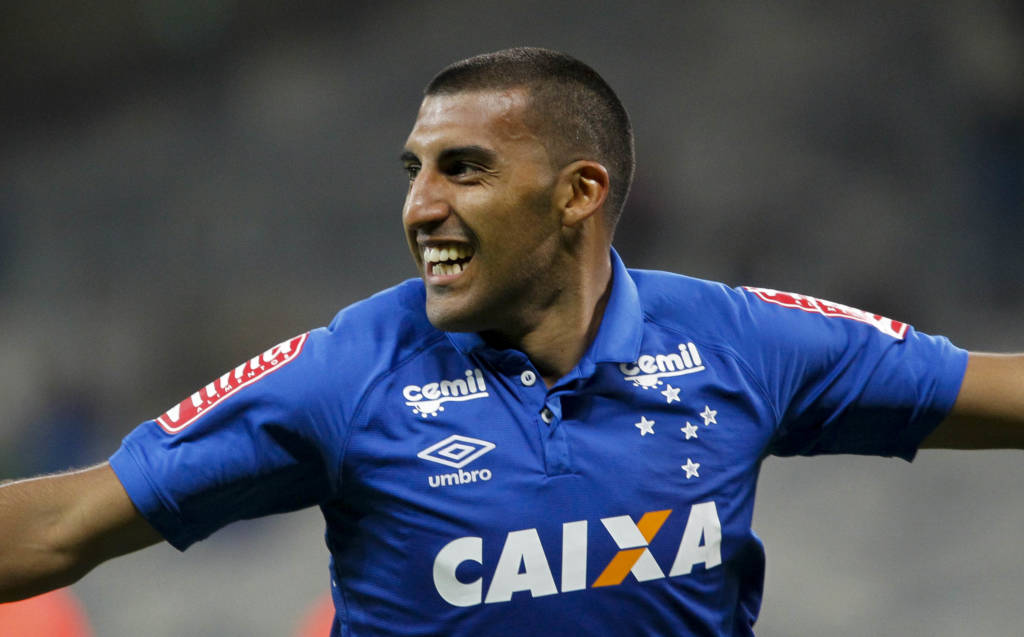 Centroavante argentino manteve média dos tempos de Huracán (Washington Alves/Light Press)