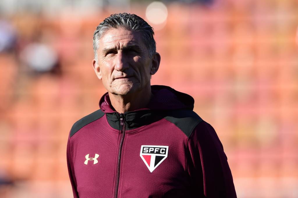 O técnico Edgardo Bauza está esperançoso em dirigir a seleção argentina (Foto: Fernando Dantas/Gazeta Press)