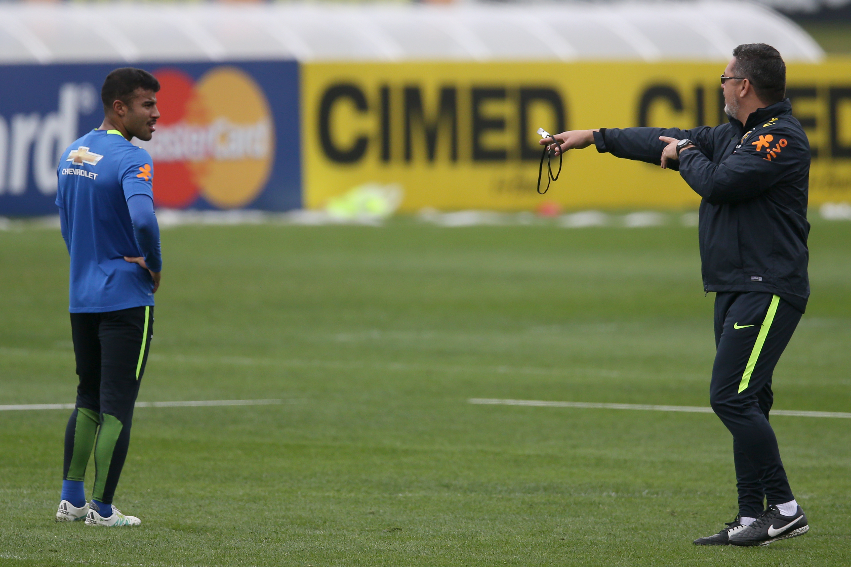 Rafinha Alcântara participou apenas da primeira parte do treinamento (Foto: Lucas Figueiredo / MoWA Press)