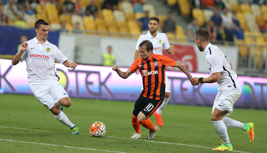 Camisa 10 brasileiro brilha em vitória laranja e preto (Foto: Divulgação/ FKSD)