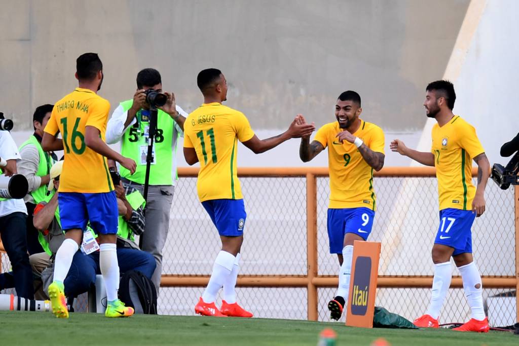 Gabriel abriu o caminho para o triunfo brasileiro no Serra Dourada (foto: Evaristo Sá/AFP)
