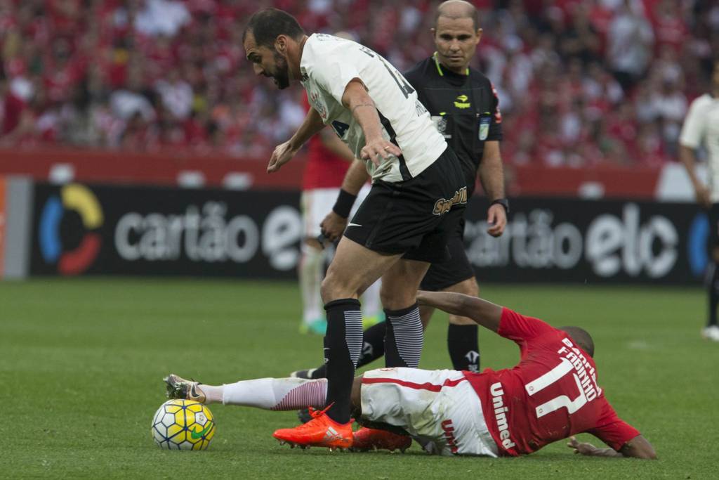 Veterano substituiu Giovanni Augusto no segundo tempo do jogo contra o Inter (foto: Daniel Augusto Jr./Ag. Corinthians)