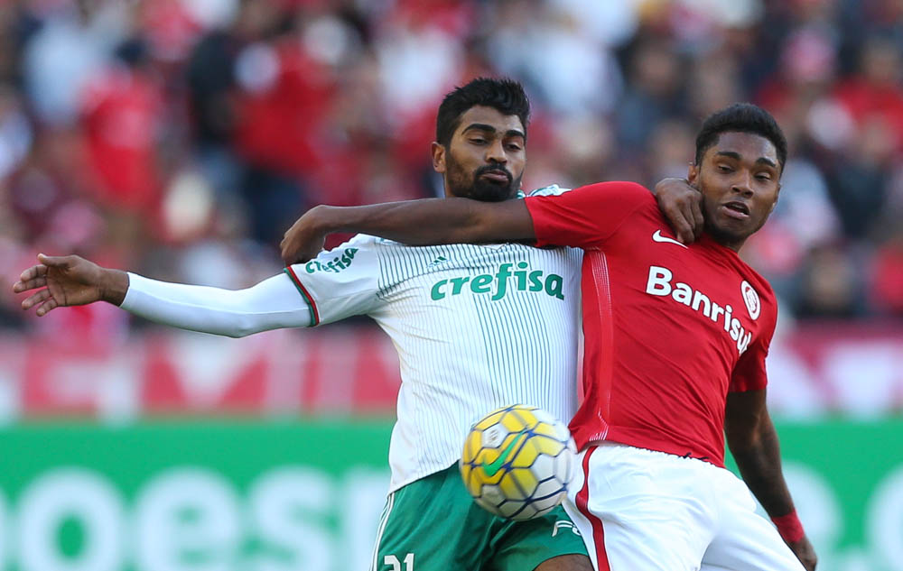 Thiago Santos fez grande jogo contra o Internacional e se considera no auge (Foto: Cesar Greco/Divulgação)
