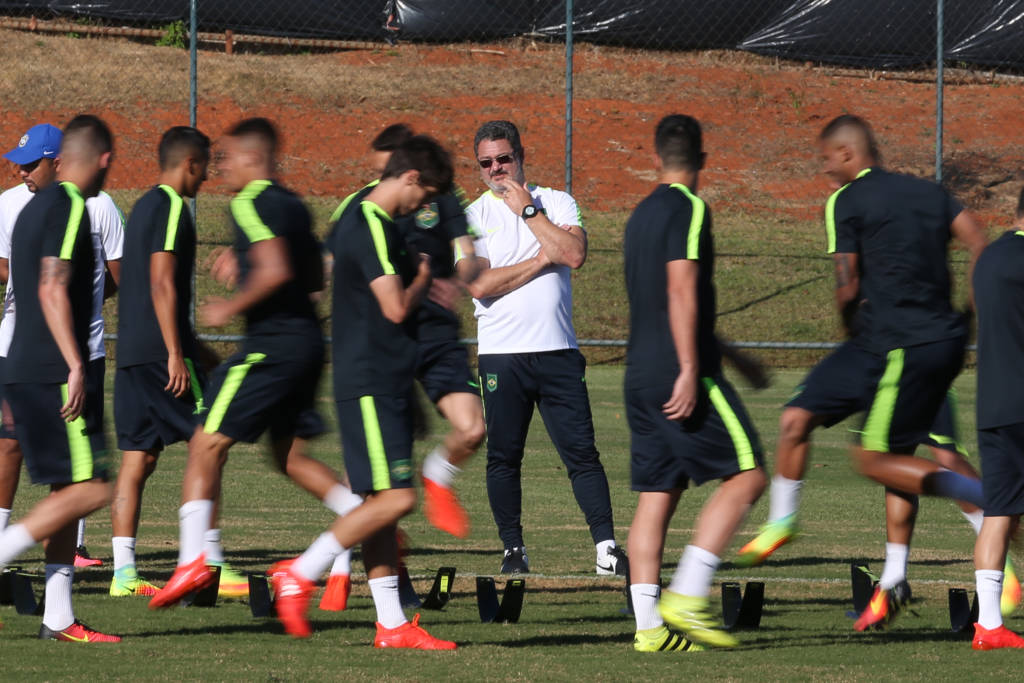 Micale tem esbanjado confiança nos jogadores que convocou (foto: Lucas Figueiredo/Mowa Press)