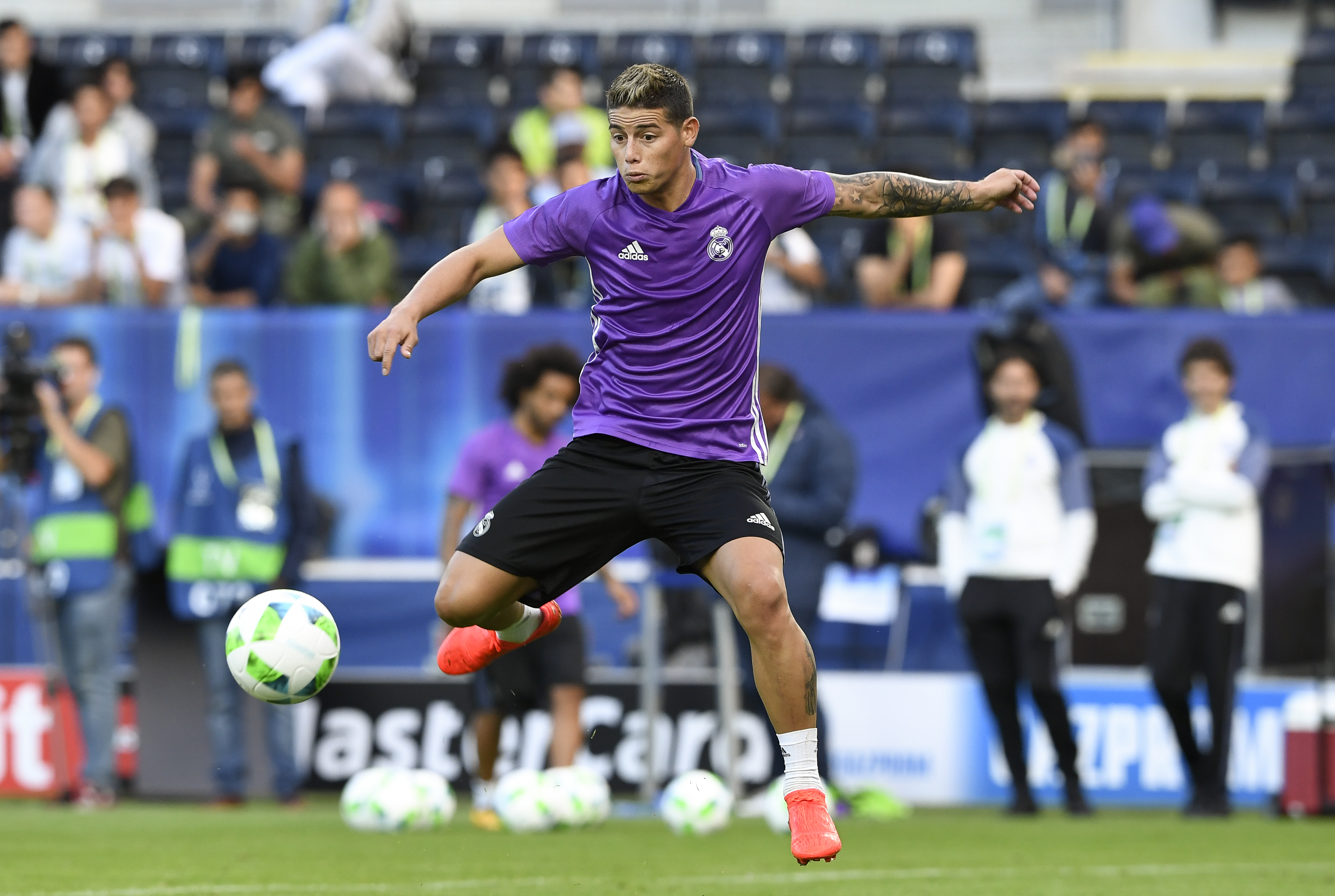 Camisa 10 pode trocar os Blancos pelo futebol inglês (Foto: Jonathan Nackstrand/ AFP)