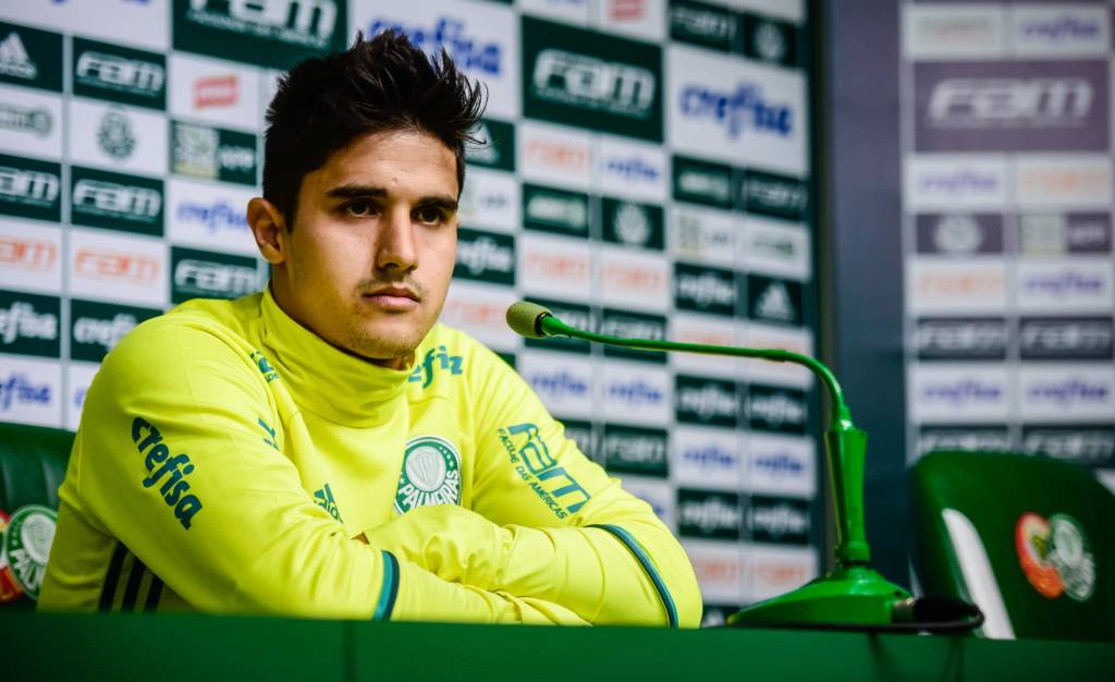 Thiago Martins, jogador do Palmeiras, durante entrevista coletiva após o treino na Academia de futebol, na Zona Oeste da capital paulista.