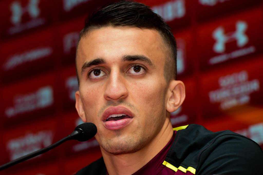 João Schimidt virou a solução do São Paulo no domingo e pode desbancar Michel Bastos do time titular (Foto: Djalma Vassão/Gazeta Press)