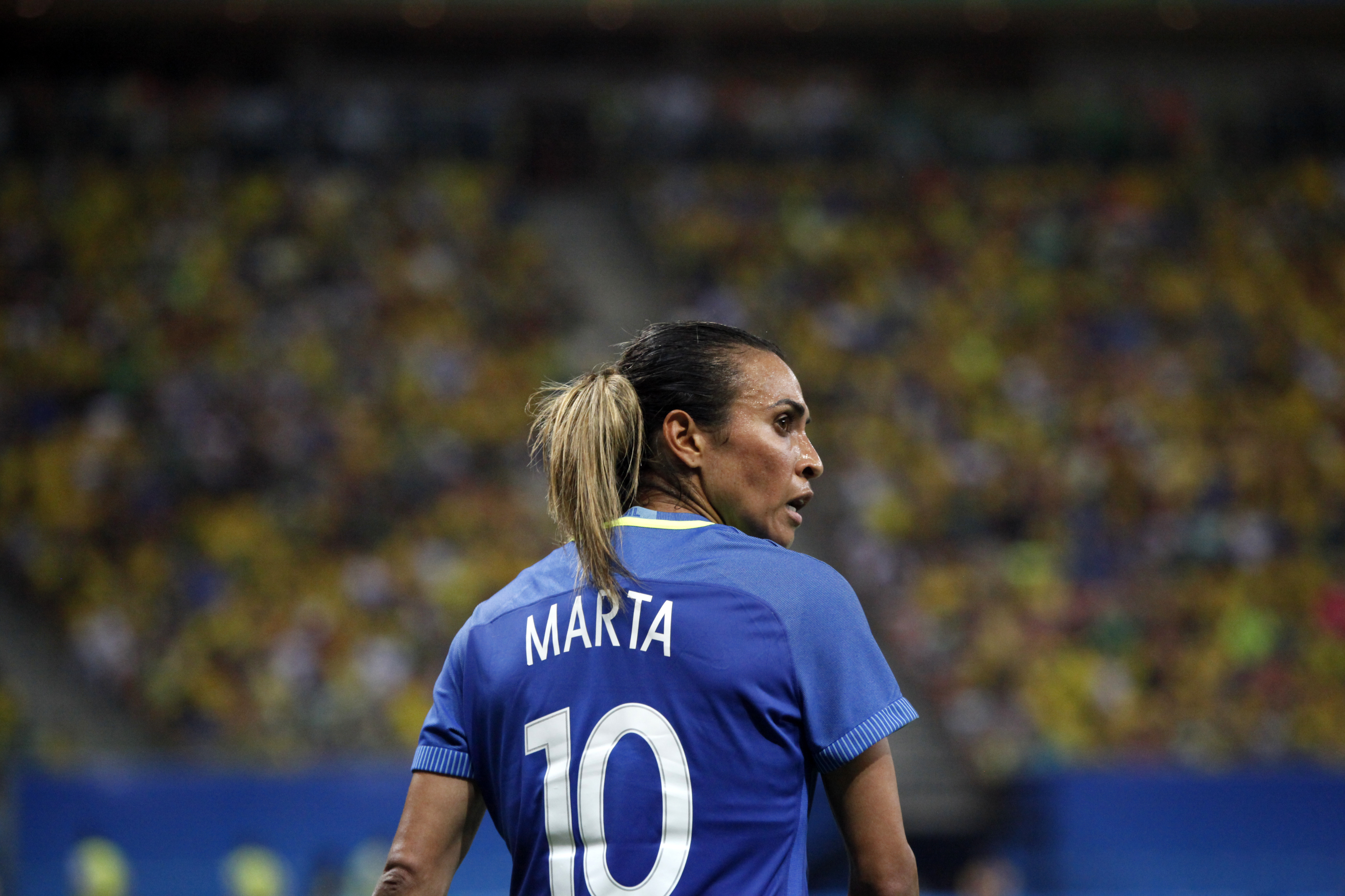 Pentacampeã da premiação, Marta tenta mais um troféu para a coleção (Foto: Raphael Alves/AFP)