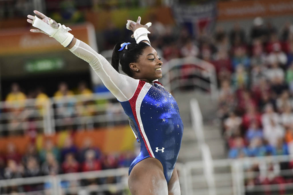 Simone Biles tem apenas 19 anos (Foto: Emmanuel Dunand/AFP)