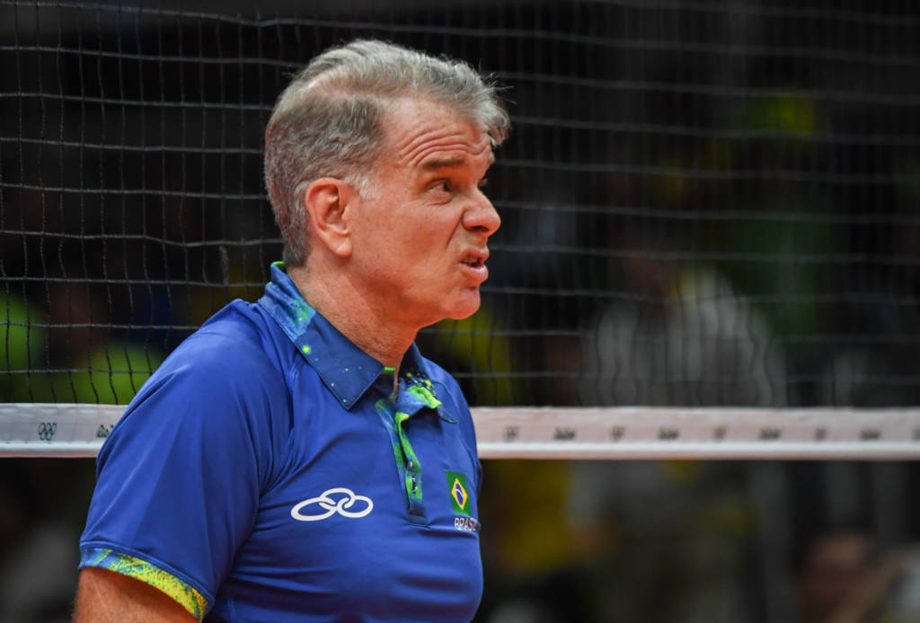 O técnico Bernardinho considerou justa a vitória norte-americana sobre o Brasil (Foto: Vanderlei Almeida/AFP)