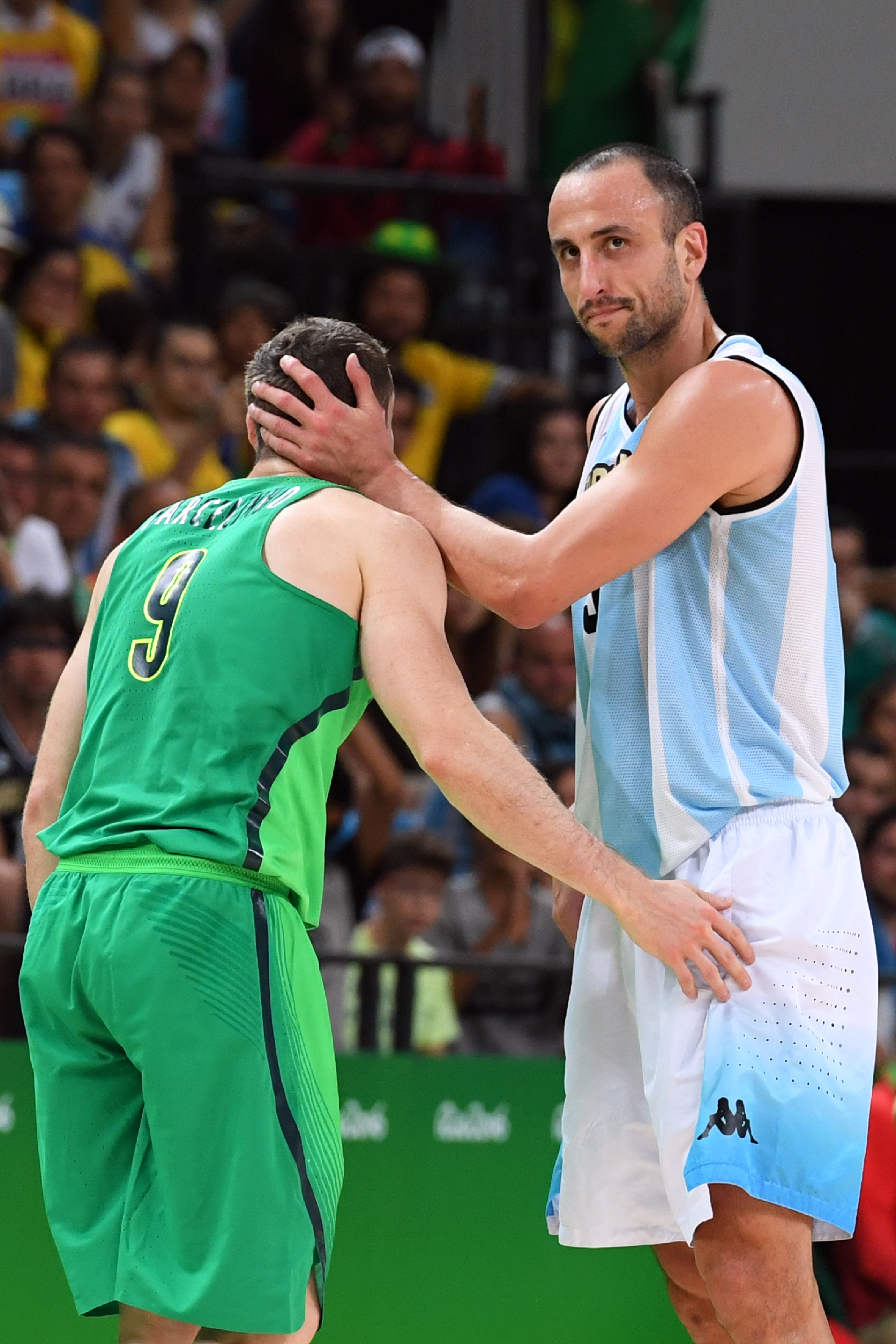 Crucial, os argentinos tiveram mais competência para administrar a vantagem no final da prorrogação (Foto: Mark Ralston/AFP)