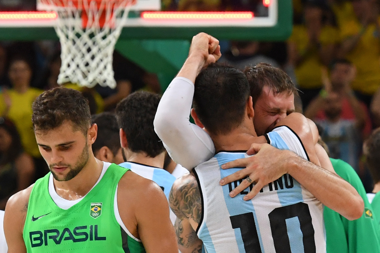 Veja fotos de Brasil x Argentina no basquete masculino - Gazeta Esportiva