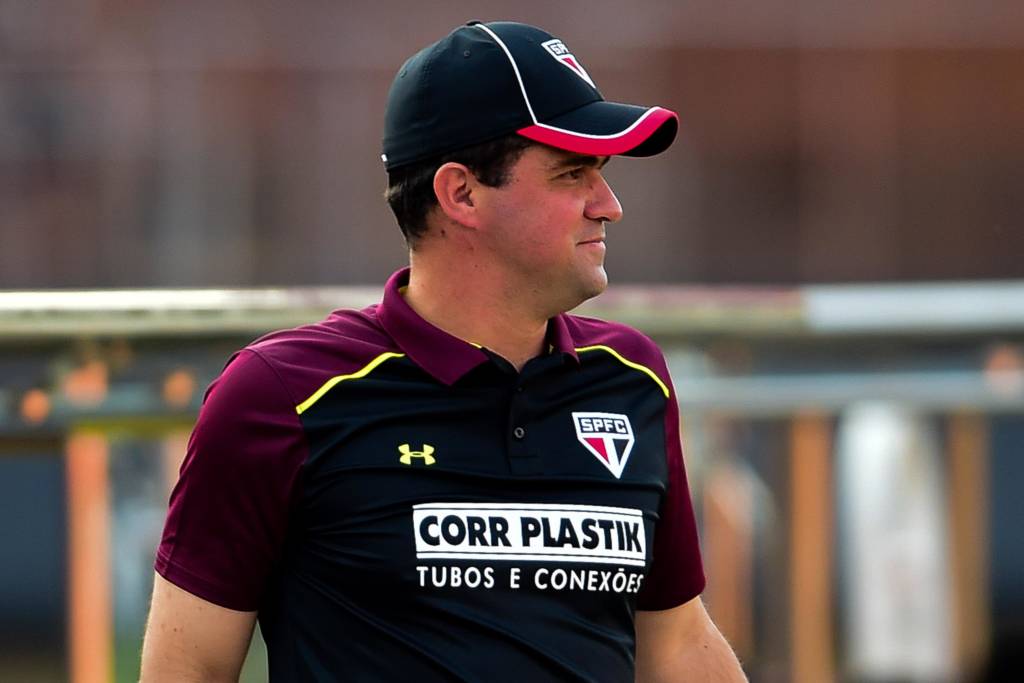 André Jardine deixa o comando do São Paulo depois de uma vitória fora de casa e uma derrota no Morumbi (Foto: Djalma Vassão/Gazeta Press)
