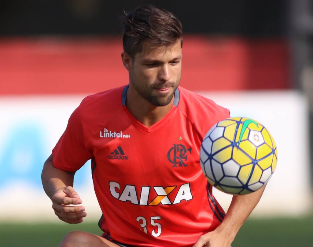 O meia Diego pode estrear pelo Flamengo no próximo jogo, contra o Grêmio Foto: Gilvan de Souza/Flamengo)