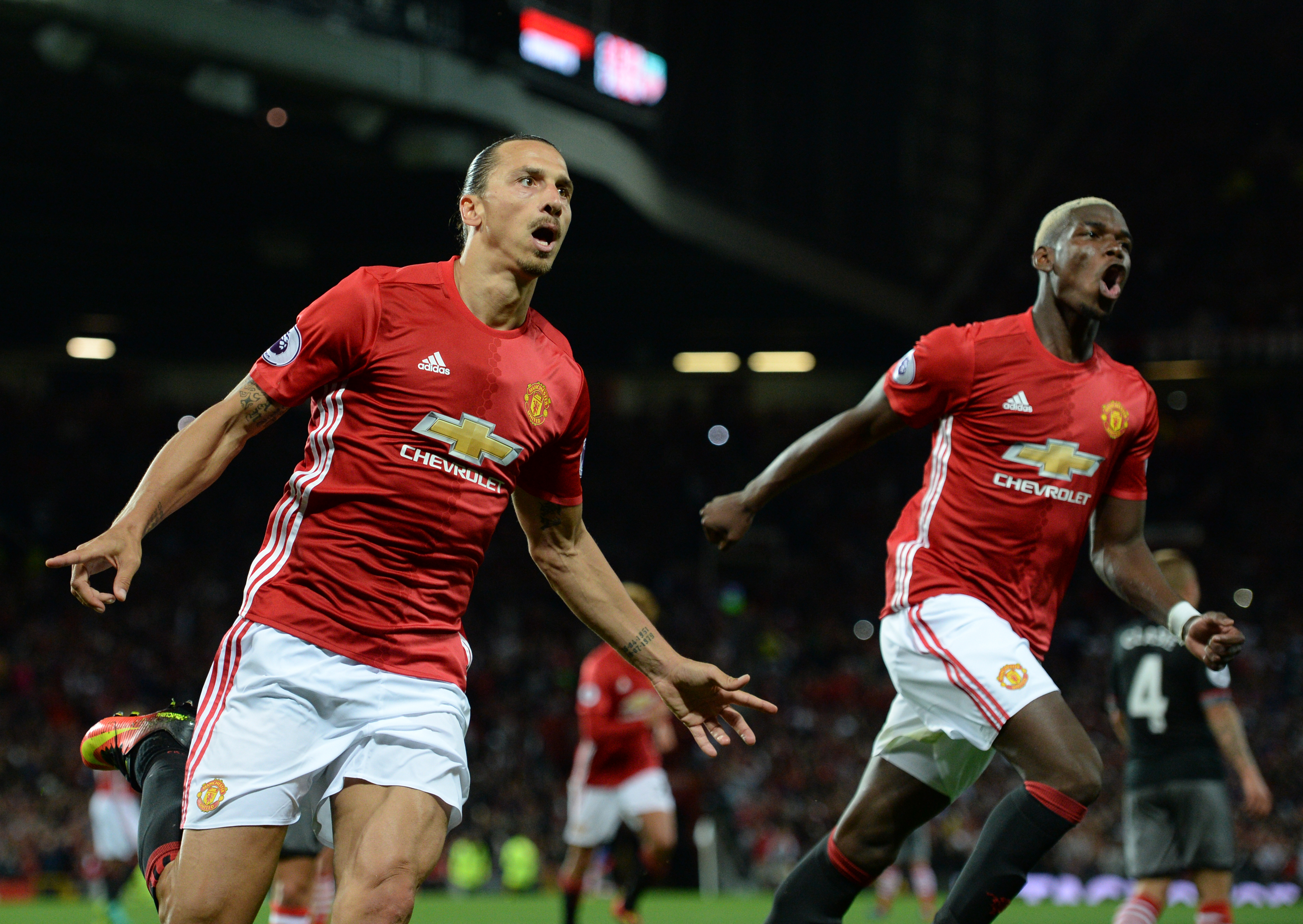 Zlatan faz quarto gol em terceira partida oficial com os Diabos Vermelhos (Foto: Oli Scarff/ AFP)