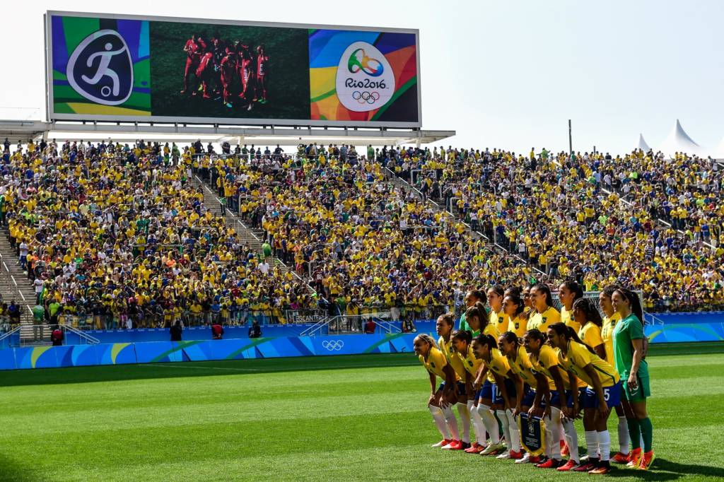 Seleção feminina encheu estádio e foi aplaudida até na disputa pelo bronze (foto: Fernando Dantas/Gazeta Press)