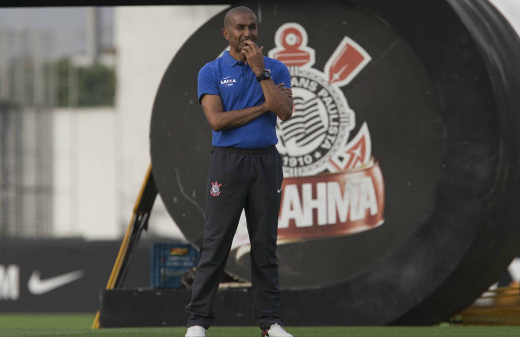 Cristóvão não se incomoda com protestos da torcida por resultado (Foto: Daniel Augusto Jr/Ag. Corinthians)