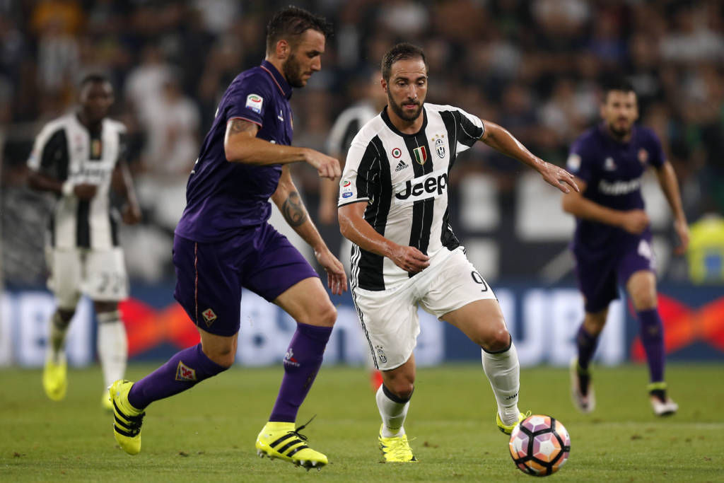 Higuaín estreou com gol com a camisa da Juventus no Campeonato Italiano (Foto: Marco Bertorello)