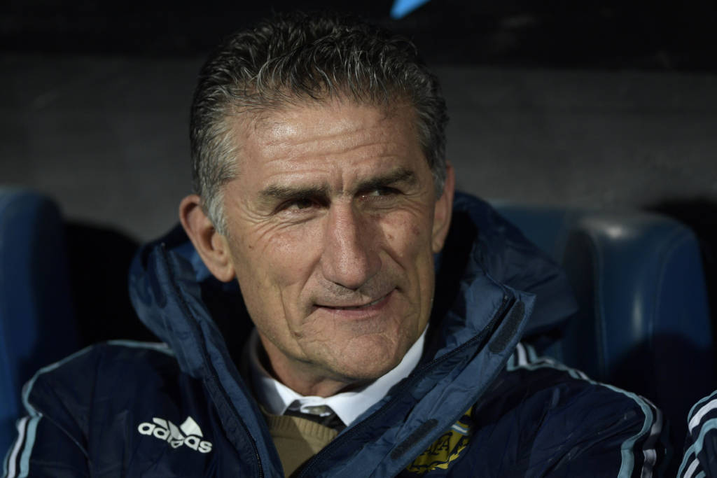 Edgardo Bauza estreou com vitória no comando da seleção argentina diante do Uruguai (Foto: Juan Mabromata/AFP)