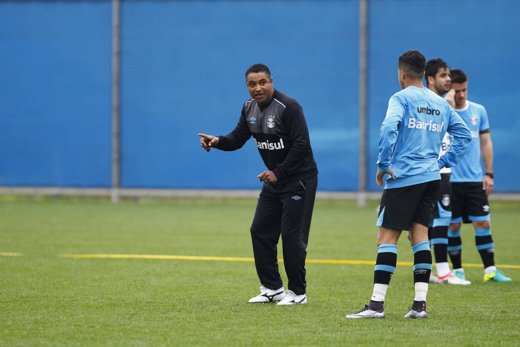 Roger espera que a semana livre tenha surtido efeito no Grêmio (Foto: Lucas Uebel/Grêmio FBPA)