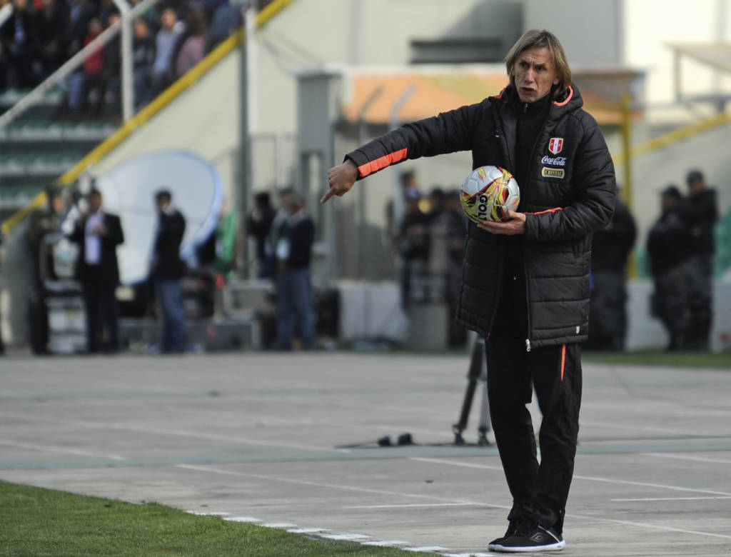 Gareca é paciente na tentativa de levar o Peru à Copa do Mundo (foto: Jorge Bernal/AFP)