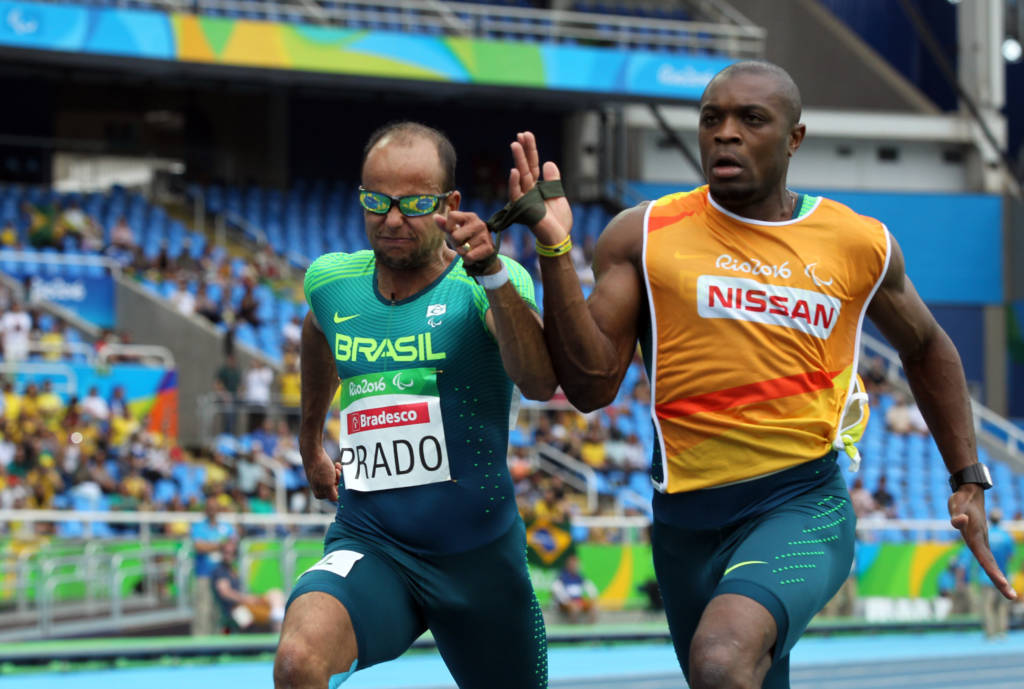 Lucas Prado passou à semifinal, mas sentiu lesão (Foto: Alaor Filho/MPIX/CPB)