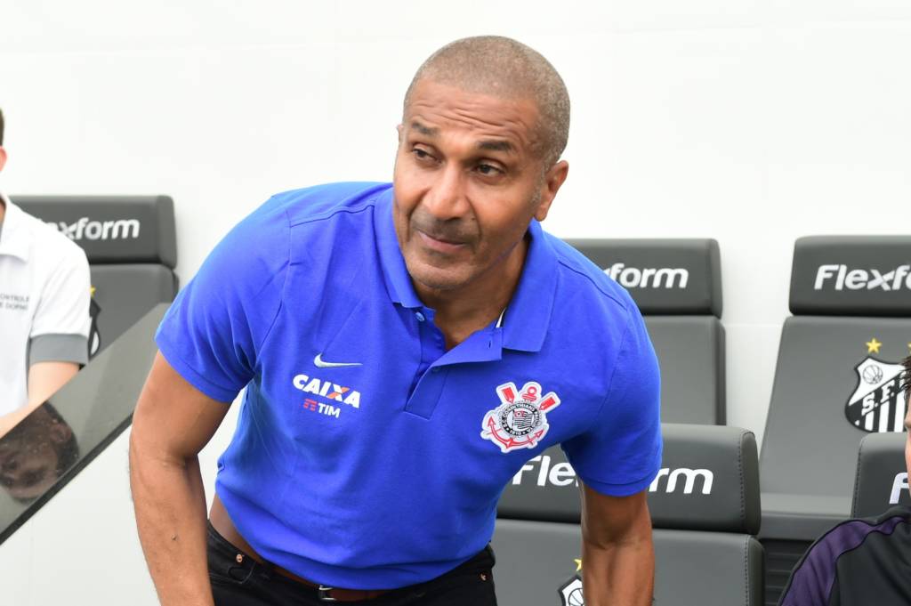 Em clássico de torcida única, técnico escapou das vaias dos corintianos (foto: Djalma Vassão/Gazeta Press)