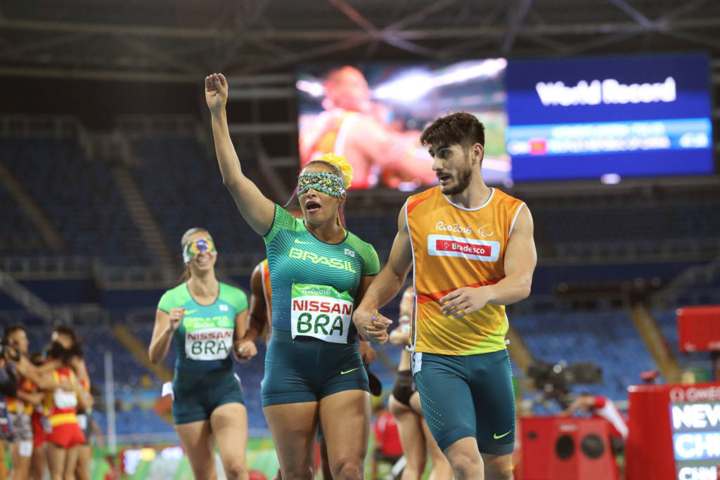 Terezinha Guilhermina conquistou a classificação para a final dos 400m T11 (Foto: Cezar Loureiro/MPIX/CPB)