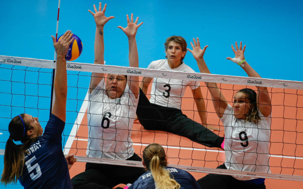 Boa campanha brasileira não resistiu aos Estados Unidos na semi do vôlei sentado (Foto: Marcelo Regua/MPIX/CPB)