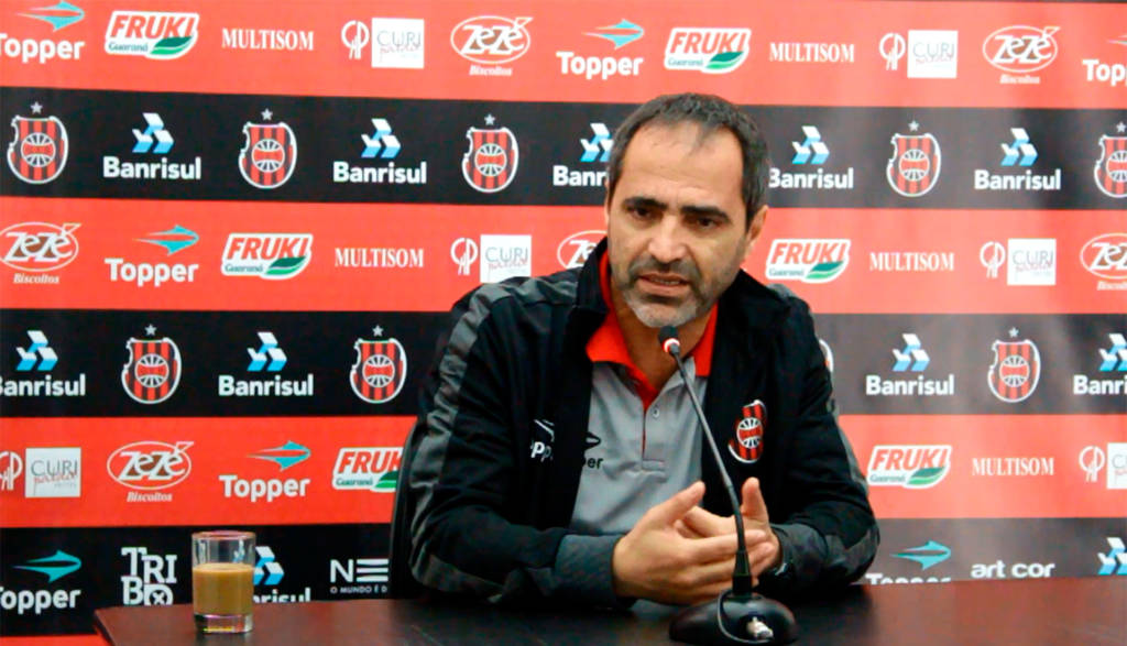 Técnico dos gaúchos não sofre com desfalques (Foto: Divulgação/ GEB)